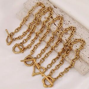 Elegant Gold Chain Bracelet